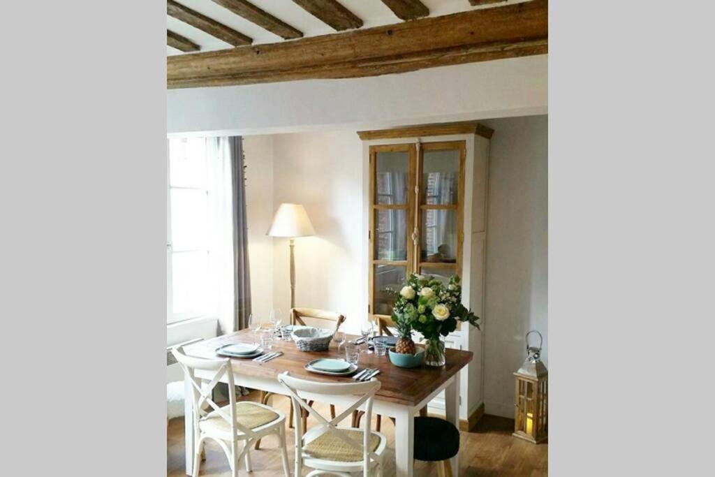 Une Pause Chez Julien, Appartement Lumineux Et Idealement Situe! 翁弗勒尔 外观 照片
